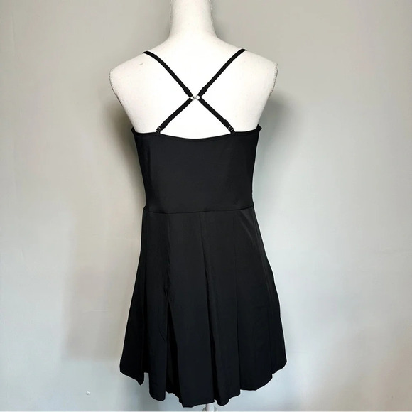 Abercrombie & Fitch Pleated Traveler Mini Dress - Black - Picture 6 of 8